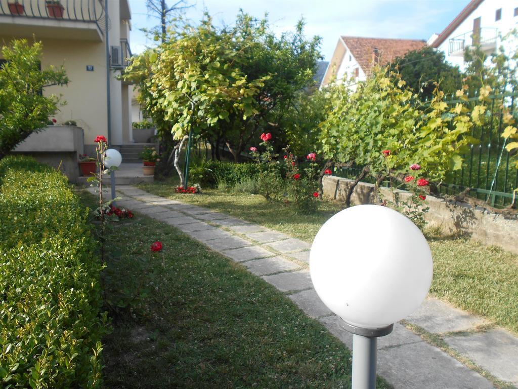 Apartment Cherry Kaštela Εξωτερικό φωτογραφία